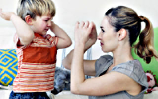 Агрессивное поведение ребенка: причины, как себя вести и справиться с проявлениями