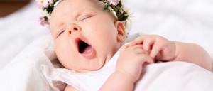 Новорожденный закатывает глаза: причины, диагностика и лечение, советы врачей