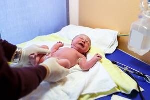 Не опустилось яичко у новорожденного: причины и лечение, если одно больше другого