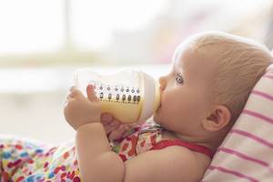 Молочная смесь после года: какая лучше для ребенка