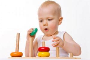 Что должен уметь ребенок в 1 год и 2 месяца: нормы развития