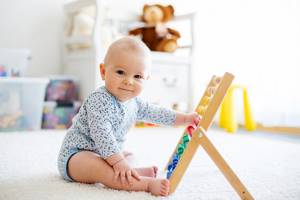 Режим дня ребенка в 8 месяцев: как правильно составить распорядок питания, сна и прогулок