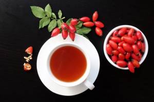 Шиповник при ГВ: можно ли пить первый месяц, чай, отвар и компот