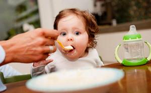 С какой каши начинать прикорм грудного ребенка: как готовить, рецепты