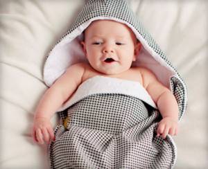 Одеяло для ребенка: как выбрать в кроватку, какой наполнитель лучше