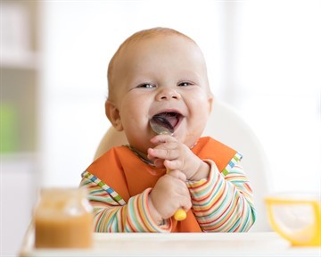 Режим дня ребенка в 9 месяцев: примерный распорядок по часам и советы