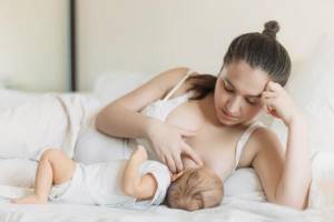 Можно ли кормить грудным молоком при температуре у мамы