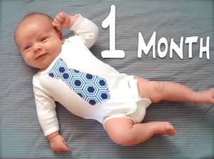 Режим дня ребенка в 1 месяц: как наладить по часам и таблица для новорожденного