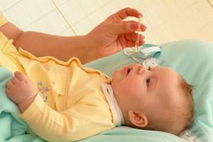 Массаж слезного канала у новорожденных: как правильно делать фото