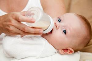 Как приготовить смесь для новорожденных правильно: какой водой разводить