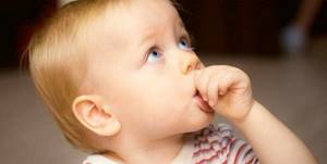Запах изо рта у грудничка: причины и лечение