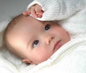 Холодный пот у ребенка во время сна или болезни: причины и лечение