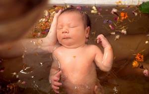 Хвойные ванны для грудничков: как делать, польза и противопоказания
