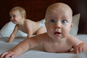 Рефлексы новорожденного: Моро, реакции Бабинского, Бабкина, Галанта, таблица по месяцам