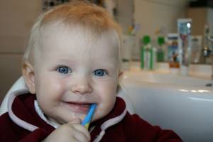 Зубные щетки для детей: как правильно выбрать, рейтинг лучших производителей и моделей
