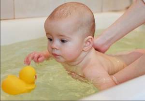 Хвойные ванны для грудничков: как делать, польза и противопоказания