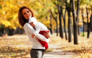 Прогулка грудного ребенка: сколько, в какое время и при какой температуре