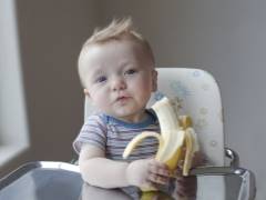 Когда можно давать банан грудному ребенку: со скольки