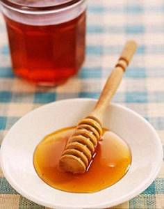 Можно ли давать мед грудничку: польза и вред, противопоказания