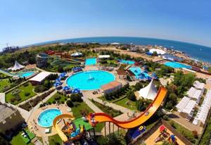 Куда поехать на Черное море с детьми: обзор бюджетных курортов и развлекательных центров