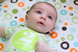 Прививка в 2 месяца ребенку: название и какую делают