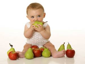 Рацион грудного ребенка в 8 месяцев: меню и таблица прикорма