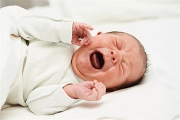 Кровит пупок у новорожденного: почему и что делать?