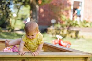 Что должен уметь ребенок в 1 год и 5 месяцев: особенности и нормы развития
