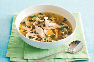 Какие супы можно при грудном вскармливании: гороховый, грибной, щавелевый