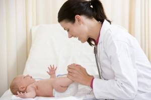 Прививки новорожденным в роддоме: какие делают, за и против вакцинации