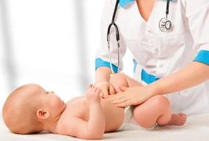 Стул со слизью у грудного ребенка: причины появления и лечение